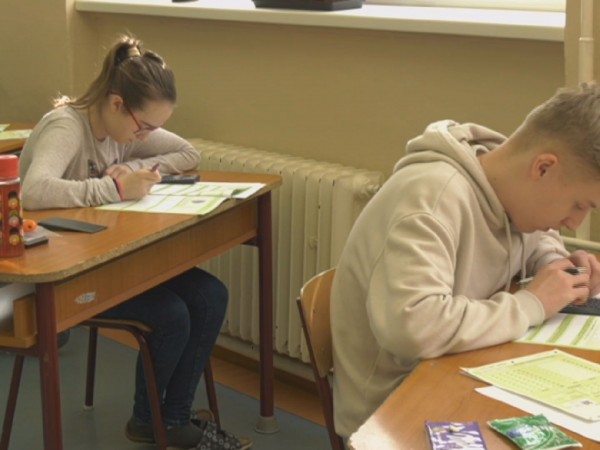Deviataci testovali svoje vedomosti zo slovenčiny a matematiky