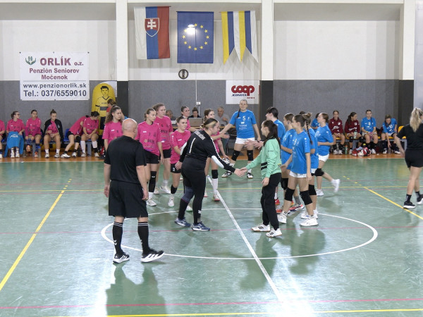 staršie dorastenky HK Junior Močenok - DHK-71 Nesvady