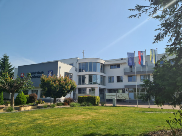 Obecný úrad a klientske centrum budú zatvorené z technických príčin