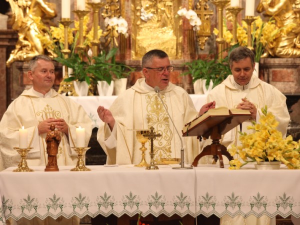 Sv. omša - celebroval Mons. Marian Šuráb v kostole sv. Klimenta  27. 7. 2018