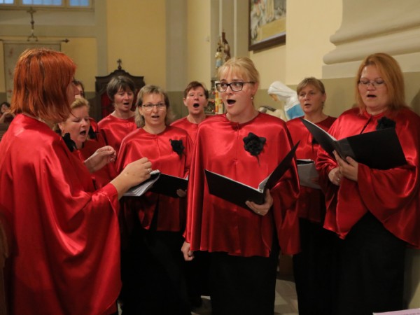 Sv. omša - celebroval Mons. Marian Šuráb, počas omše spieval ženský spevácky súbor Cantica  27. 7. 2018